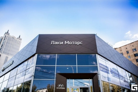 LUCKY MOTORS Эскадронная